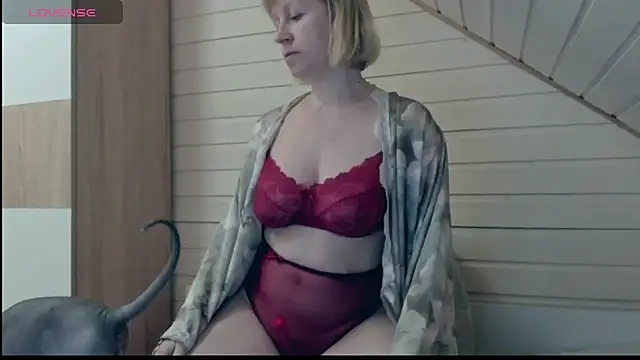 I AM MILF online show from 03-18-25, 06:17