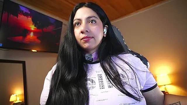 coraline latin online show from 04-14-26, 12:54