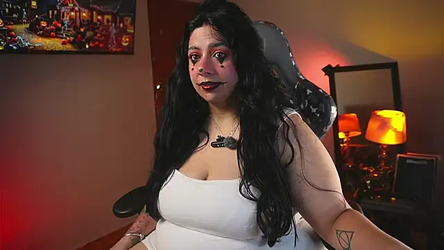 coraline latin online show from 10-31-25, 11:33