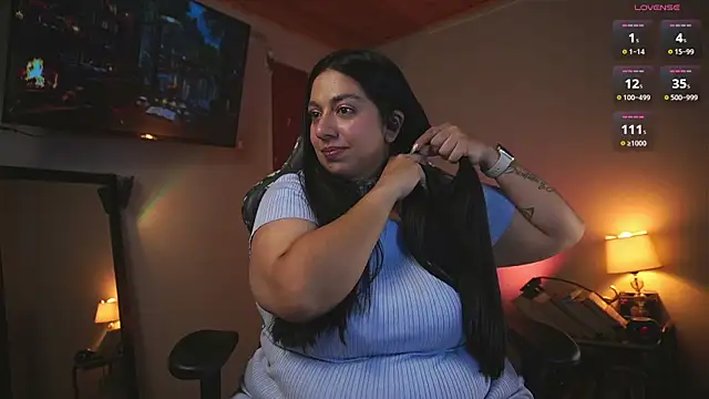 Snapshot of coraline_latin chatting on 05-24-26, 11:48 coraline latin online show from 05-24-26, 11:48
