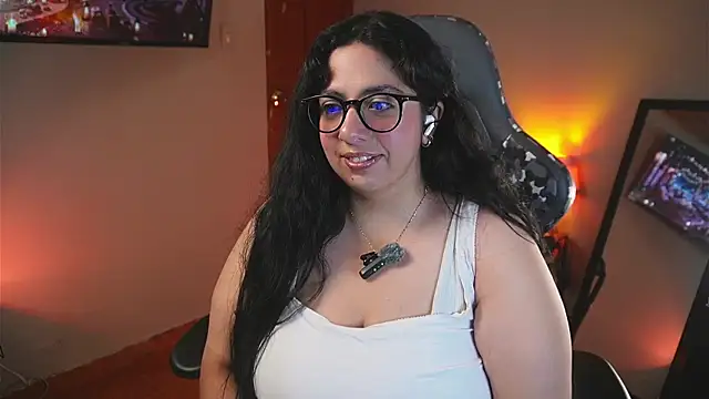 coraline latin online show from 11-22-25, 11:25