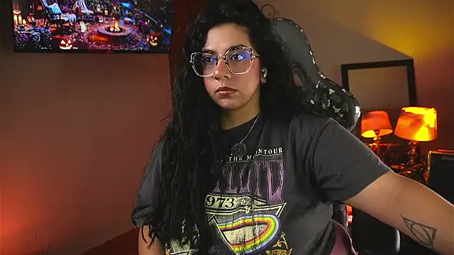 coraline latin online show from 10-22-25, 11:03