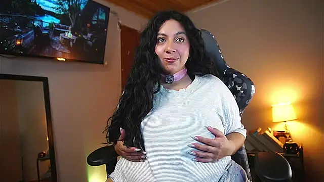 coraline latin online show from 04-22-26, 01:51