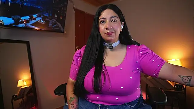 Snapshot of coraline_latin chatting on 05-02-26, 12:43 coraline latin online show from 05-02-26, 12:43