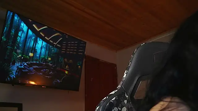 coraline latin online show from 03-19-26, 01:11