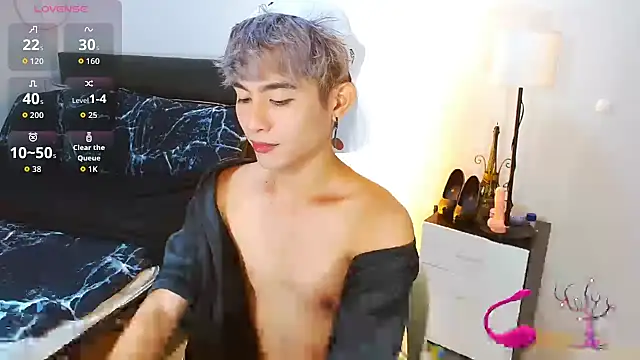 Snapshot of WildestTwink chatting on 04-24-26, 07:05 WildestTwink online show from 04-24-26, 07:05