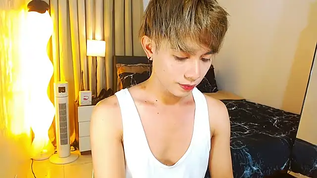 Snapshot of WildestTwink chatting on 07-06-26, 05:59 WildestTwink online show from 07-06-26, 05:59