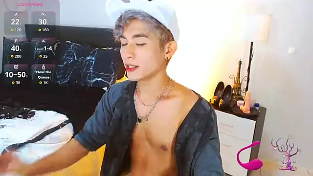 Snapshot of WildestTwink chatting on 04-23-26, 03:13 WildestTwink online show from 04-23-26, 03:13