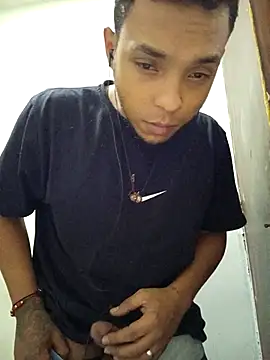Snapshot of Corleone489 chatting on 05-10-26, 12:20 Corleone489 online show from 05-10-26, 12:20