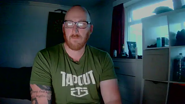 Snapshot of Tilerdadbod chatting on 07-04-26, 08:57 Tilerdadbod online show from 07-04-26, 08:57