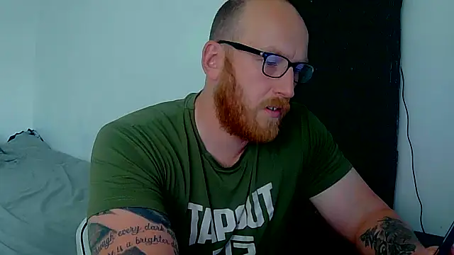 Snapshot of Tilerdadbod chatting on 06-01-26, 02:50 Tilerdadbod online show from 06-01-26, 02:50