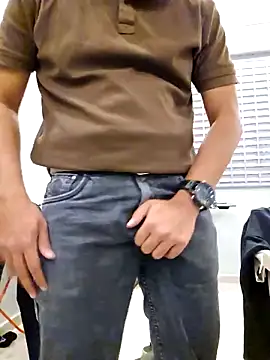 shakir12340 online show from 09-09-25, 04:38