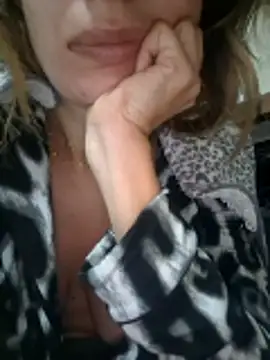 fammefatale1987 online show from 11-30-25, 07:58