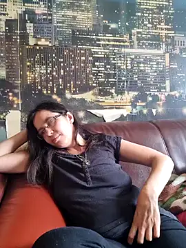 Snapshot of rposhta1991 chatting on 06-17-26, 10:25 rposhta1991 online show from 06-17-26, 10:25