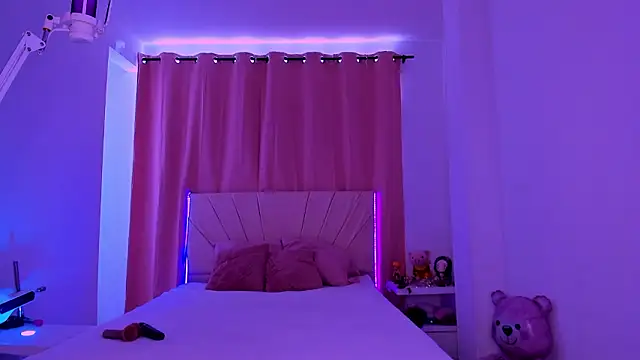 Snapshot of Body69ld chatting on 02-11-26, 09:47 Body69ld online show from 02-11-26, 09:47