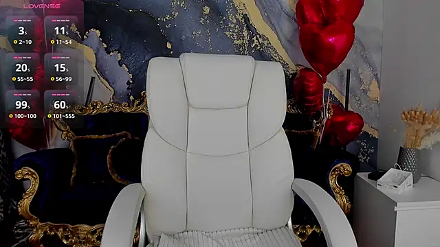 Snapshot of GoldBabyS chatting on 02-19-25, 05:27 GoldBabyS online show from 02-19-25, 05:27
