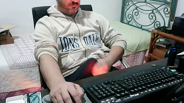 Italian dark desire online show from 12-17-25, 05:07