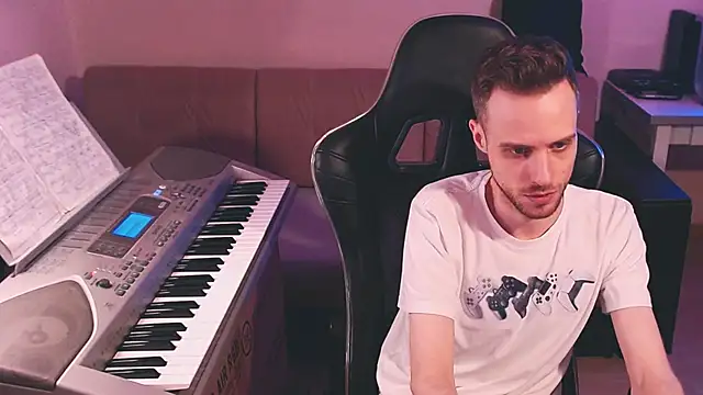 Sweetparker online show from 10-12-25, 08:10