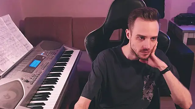 Sweetparker online show from 10-26-25, 05:13