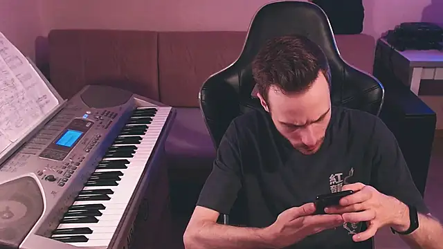 Sweetparker online show from 10-28-25, 04:06