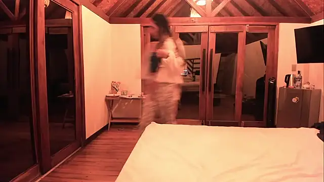 Snapshot of Fallengangel chatting on 02-04-25, 02:39 Fallengangel online show from 02-04-25, 02:39