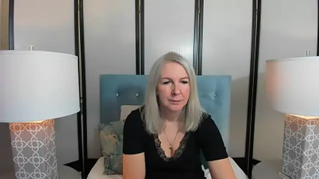 EricaTop online show from 12-21-25, 06:04