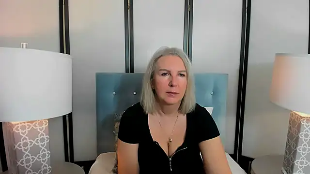 Snapshot of EricaTop chatting on 01-19-25, 06:53 EricaTop online show from 01-19-25, 06:53