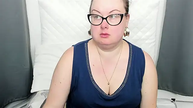 dirtyBonnie online show from 11-17-25, 08:51