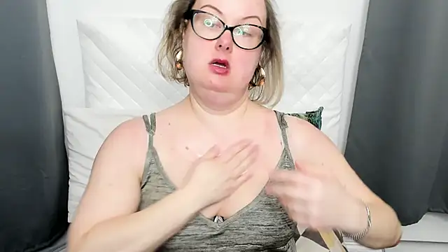 dirtyBonnie online show from 03-16-26, 05:44