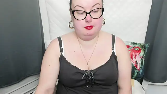 Snapshot of dirtyBonnie chatting on 03-17-25, 07:35 dirtyBonnie online show from 03-17-25, 07:35