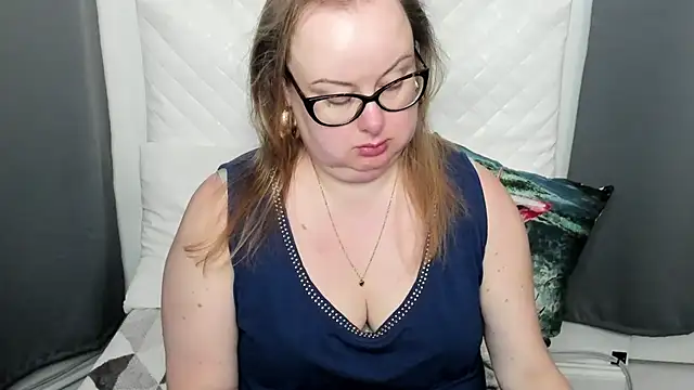 dirtyBonnie online show from 11-26-25, 04:56