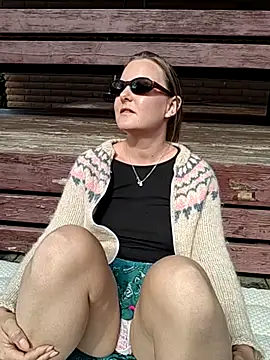 SwedishJennifer online show from 05-04-26, 12:30