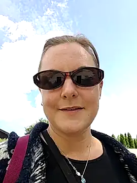 Snapshot of SwedishJennifer chatting on 07-06-26, 12:23 SwedishJennifer online show from 07-06-26, 12:23
