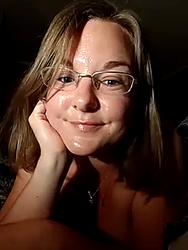 Snapshot of SwedishJennifer chatting on 06-11-26, 10:07 SwedishJennifer online show from 06-11-26, 10:07
