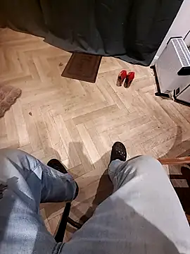 realeasy1 online show from 11-28-25, 03:07