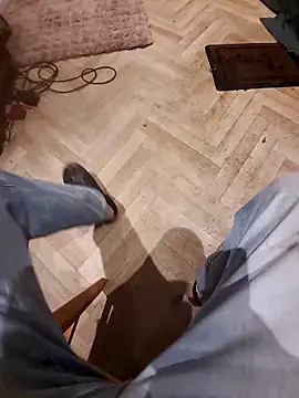 realeasy1 online show from 12-22-25, 02:22