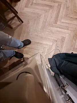 realeasy1 online show from 09-28-25, 01:34