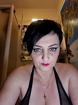 lucillabollente online show from 02-15-26, 05:08