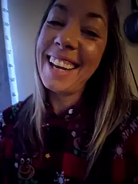 Snapshot of _NinaLuvSins_ chatting on 12-16-25, 02:32 NinaLuvSins online show from 12-16-25, 02:32