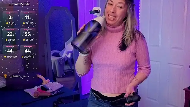 Snapshot of _NinaLuvSins_ chatting on 01-13-26, 04:22 NinaLuvSins online show from 01-13-26, 04:22