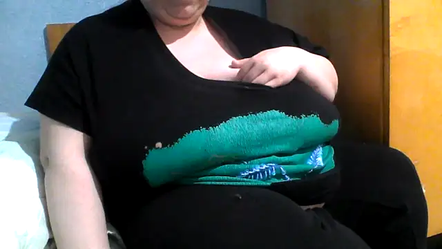 Snapshot of hotbbwAssxx chatting on 04-28-26, 07:07 hotbbwAssxx online show from 04-28-26, 07:07