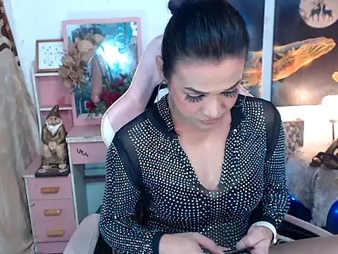 Snapshot of AsianMariaTs chatting on 11-18-25, 02:53 AsianMariaTs online show from 11-18-25, 02:53