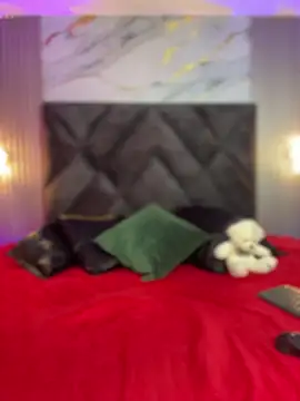 Zafira Alabi online show from 01-18-26, 05:05