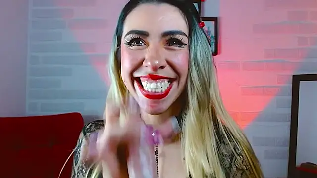Snapshot of sky_girl1 chatting on 10-23-25, 03:16 sky girl1 online show from 10-23-25, 03:16