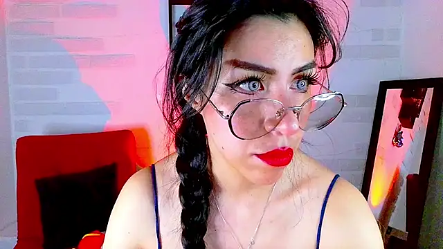 Snapshot of sky_girl1 chatting on 09-18-25, 03:20 sky girl1 online show from 09-18-25, 03:20