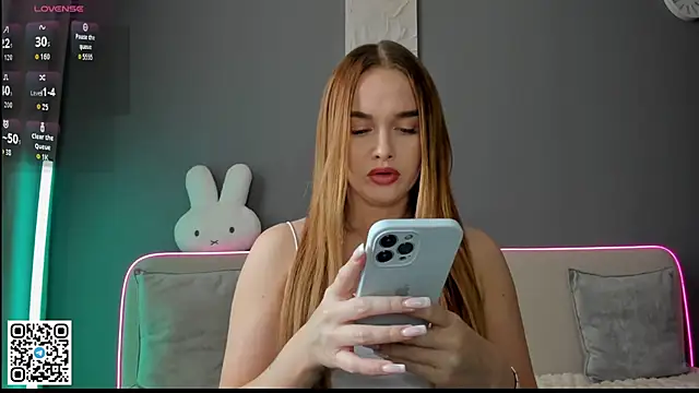 Malika Lisan online show from 06-18-26, 01:48