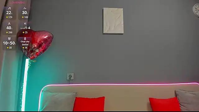 Malika Lisan online show from 02-18-26, 01:47