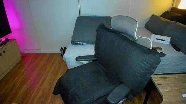 savanna013 online show from 10-11-25, 05:47