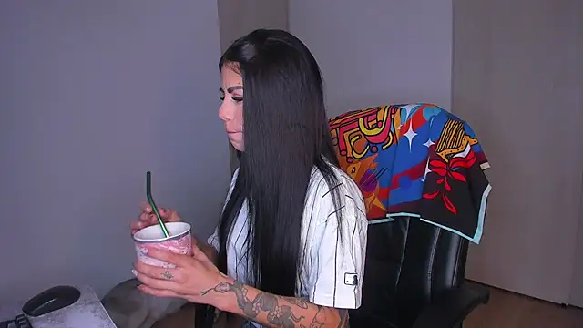 Lisegg  online show from 10-21-25, 10:03