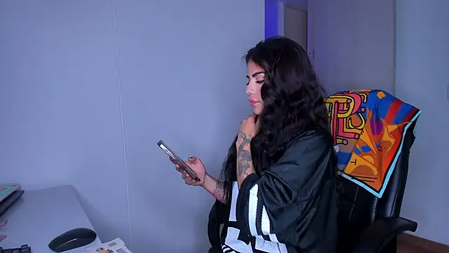 Lisegg  online show from 03-25-26, 01:10